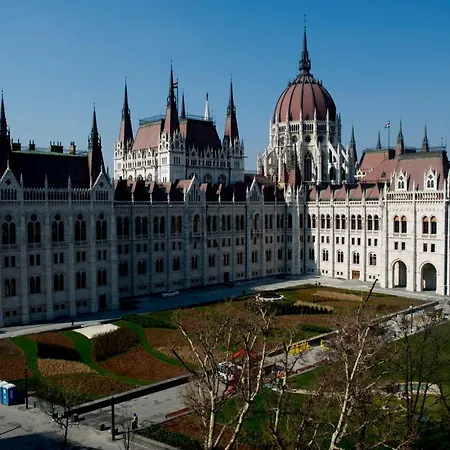 Little Americas Ashbury San Francisco Apartment Budapest